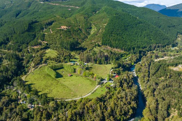 1025 Wakamarina Road_0