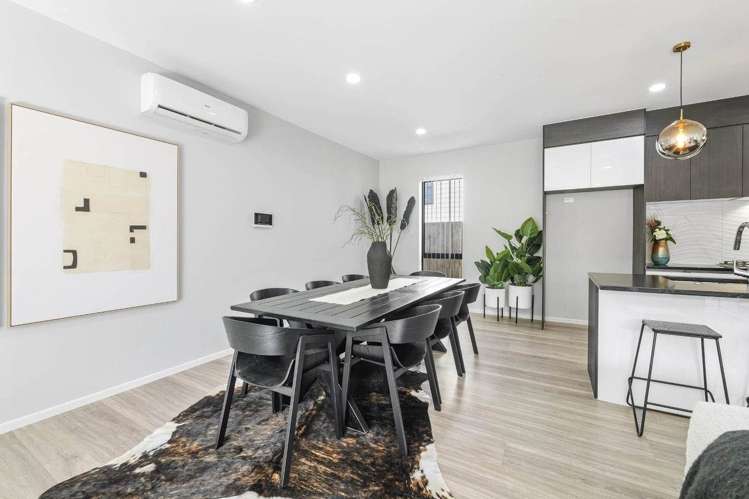 27 Surf View Crescent Red Beach_5