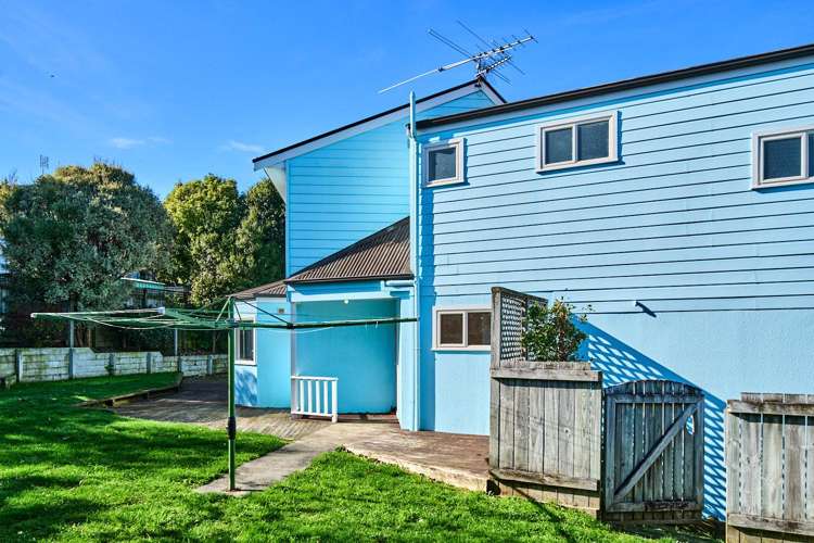 24 Saunders Close_2