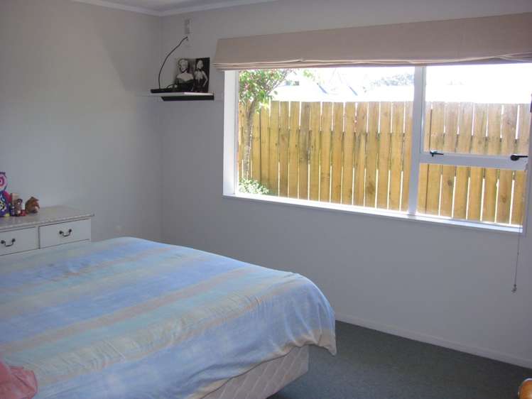 2/48 Martin Road Paraparaumu Beach_13