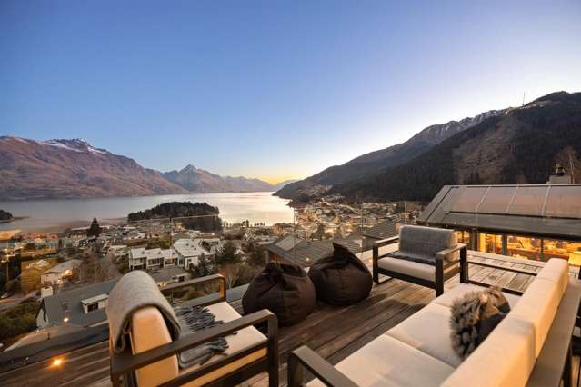 Luxury Unlimited on Queenstown Hill