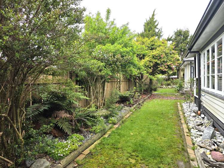 3 Dents Road Kaniere_12