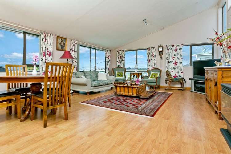 85 Pupuke Road Northcote_5