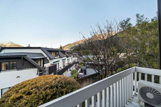 10/14 Frankton Road Queenstown_3