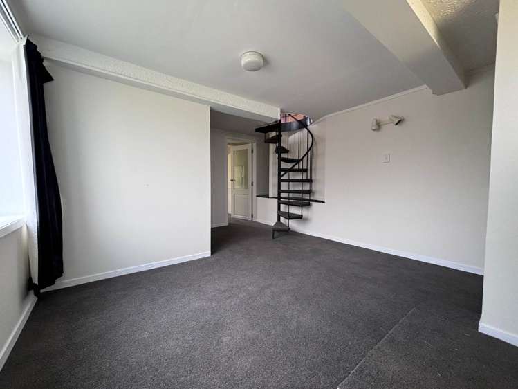 1/8 Quiet Street Te Atatu South_12