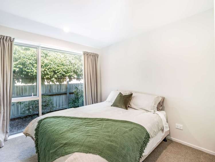 72 Sunline Avenue Lincoln_17