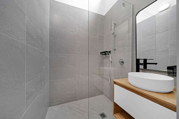 84 & 86 Ayton Drive Totara Vale_35