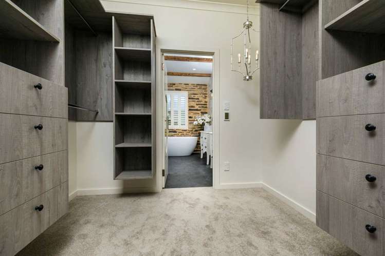 20 Myra Evelyn Grove Dairy Flat_12