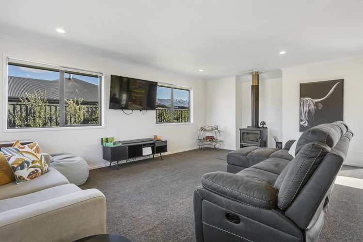 4 Magnetic Place Cromwell_4