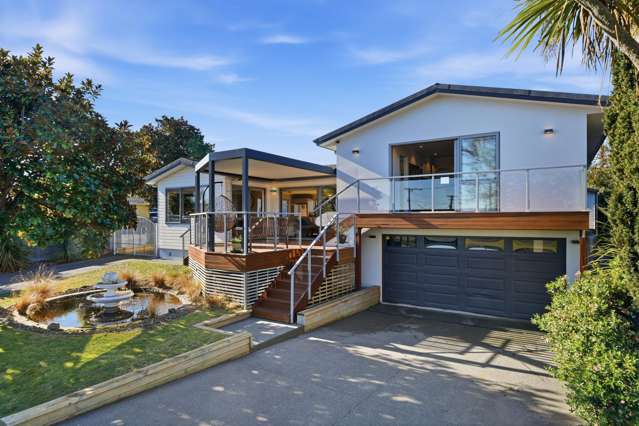 6 Car Garaging, with many options!