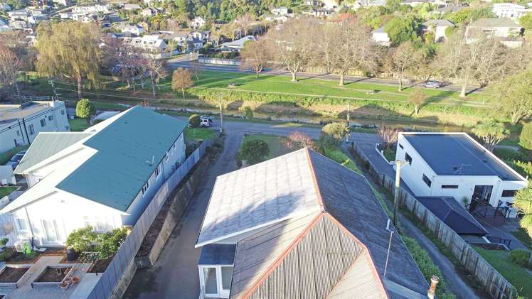 67 Eastern Terrace Beckenham_30