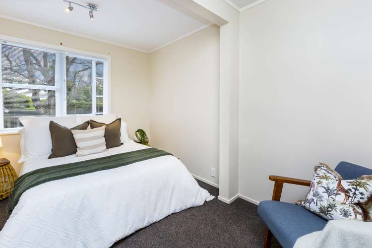 1 Deller Grove Silverstream_15