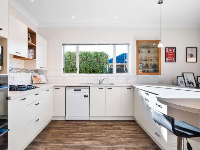 15 Sutton Place Dallington_4