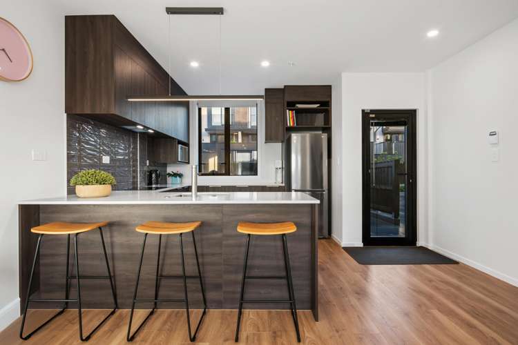 3/28 Pennant Street_2