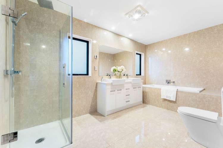 39 Bordeaux Parade Te Atatu South_12