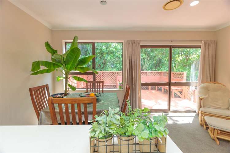 29 Kahikatea Grove Paparangi_5