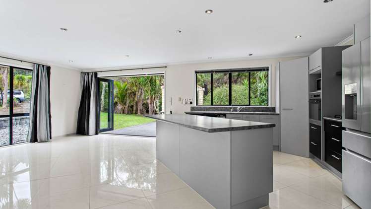 129 Stoney Creek Drive Waitakere_4