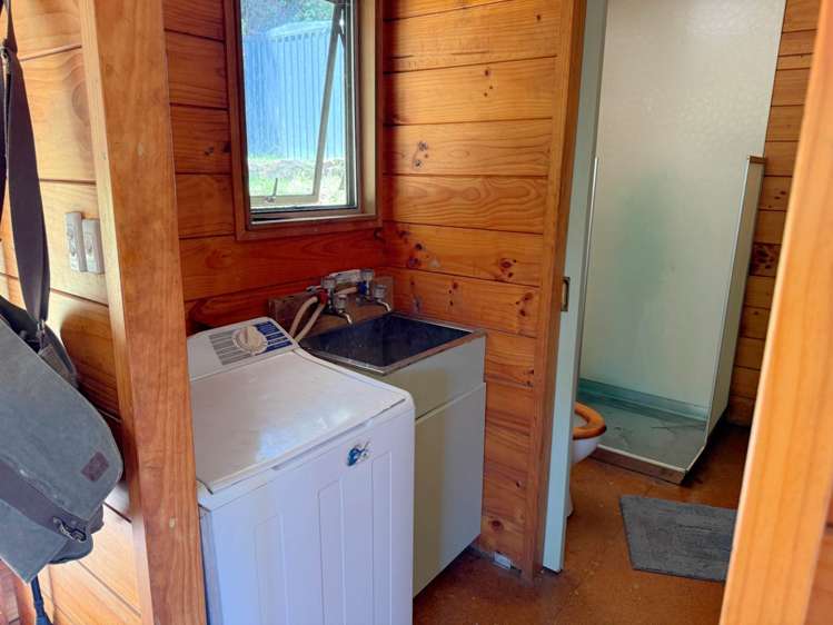 661 Whangaparapara Road Great Barrier Island_11