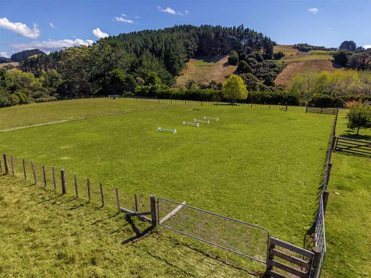883 Peak Road Waimauku_40