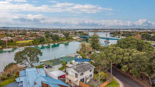 Flat 4/2 Riverview Road Panmure_1