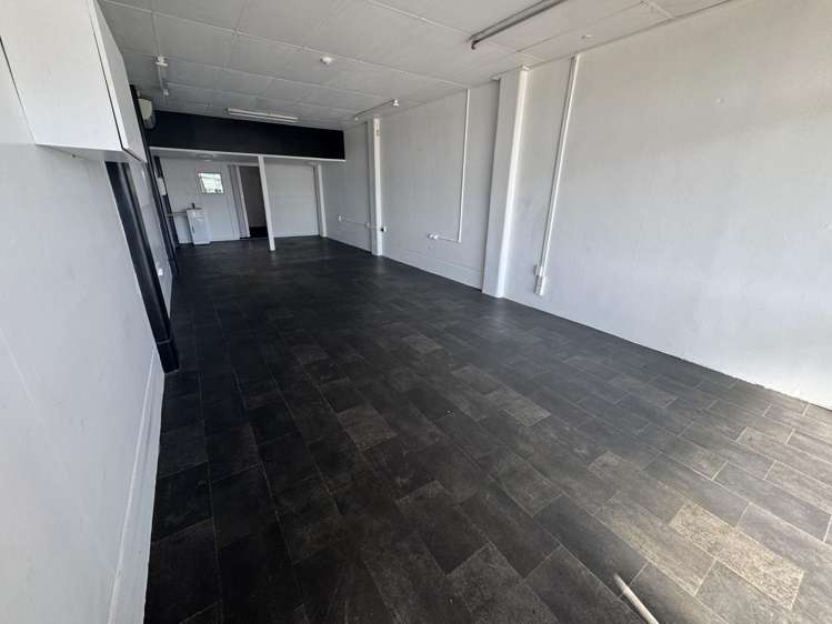 Shop 1/400 - 404 Heretaunga Street West Hastings_5