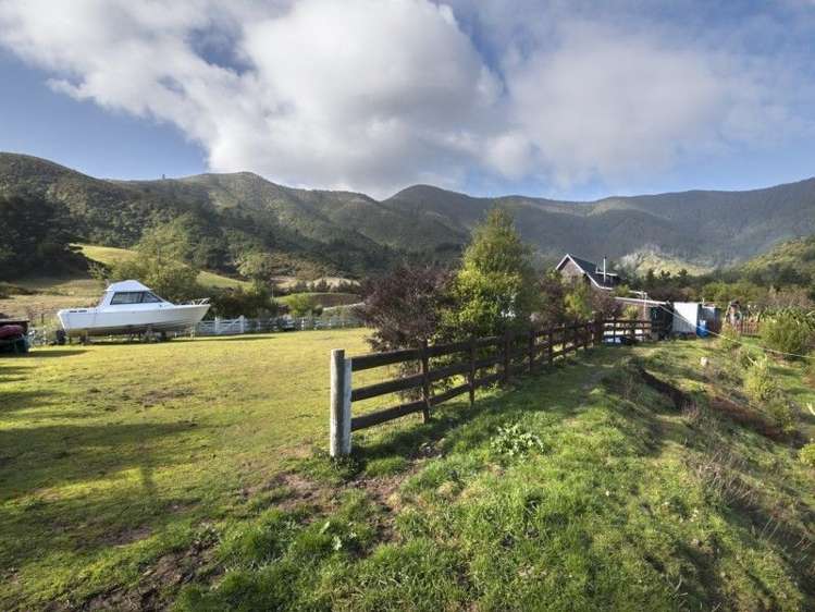 112 Boons Valley Road Waikawa_29