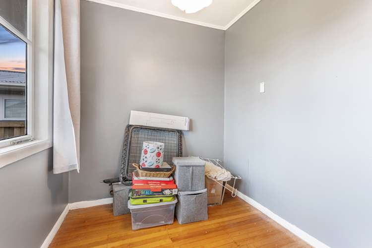 15 Paton Avenue Te Atatu South_12