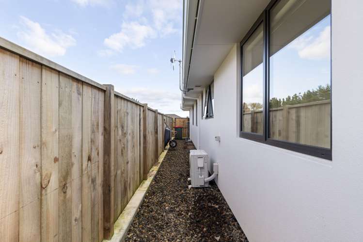 11 Rayner Lane Marton_27
