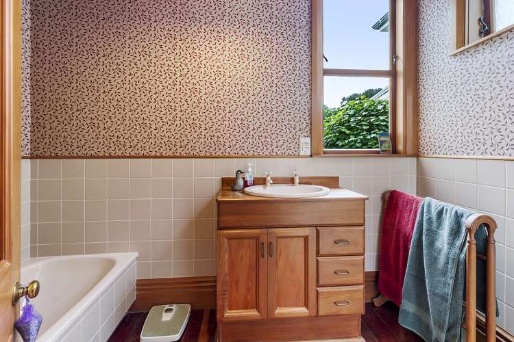 5 Douro Avenue Newtown_16