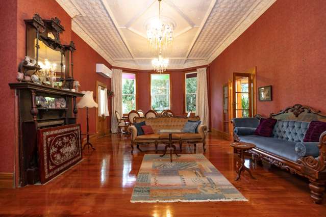 1192 Huia Road Huia_3