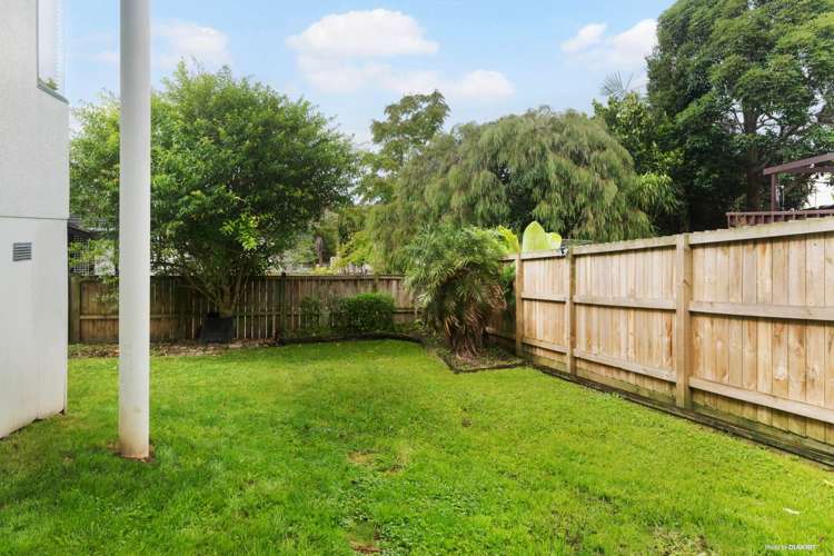 2/6 Wilkinson Way Browns Bay_27