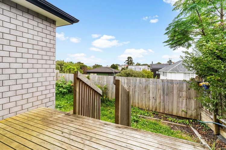 61 Ernie Pinches Street Mount Roskill_8