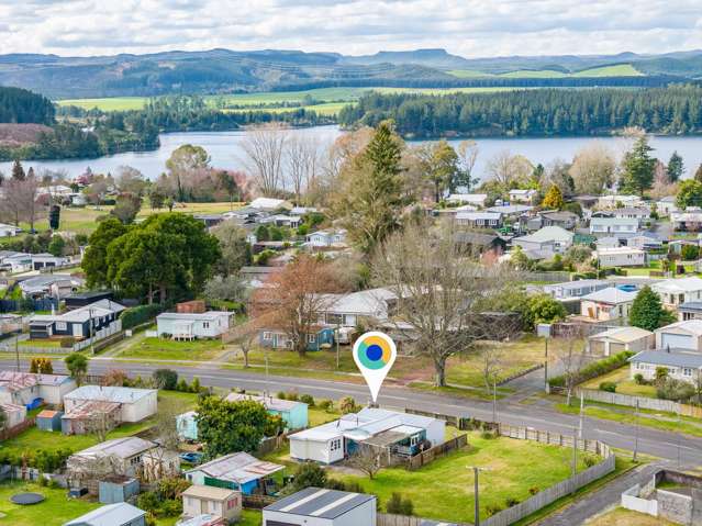 Summer Holiday Home near Lake Maraetai