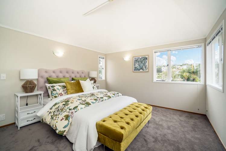 1 Lyons Avenue Murrays Bay_11