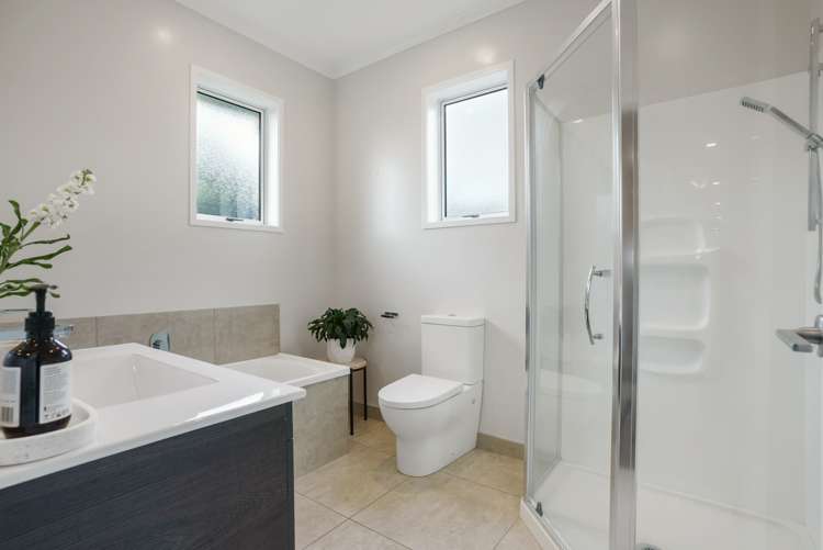 15 Turua Rise Karaka_16