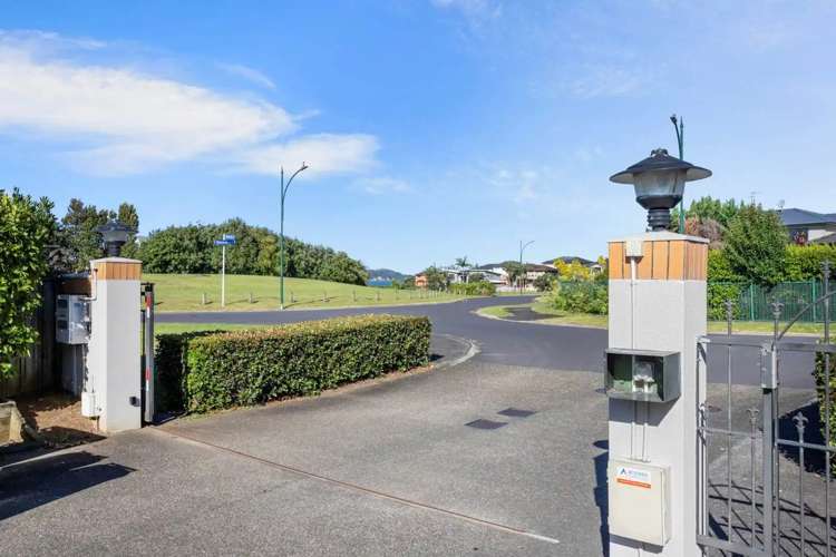 30/1 Piriti Drive Te Atatu Peninsula_13