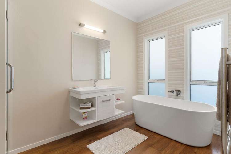 2 Dixon Street Carterton_16