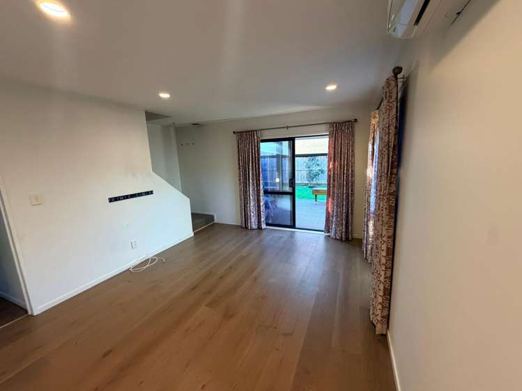 8/36 West Coast Road Glen Eden_1