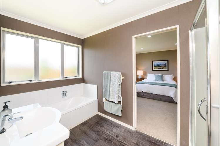 6 Angelina Way Kelvin Grove_20