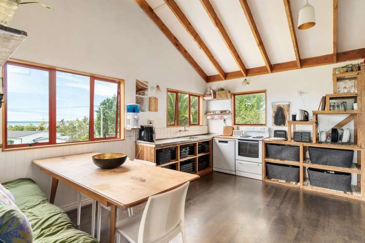 11 Scarp Street Karitane_14