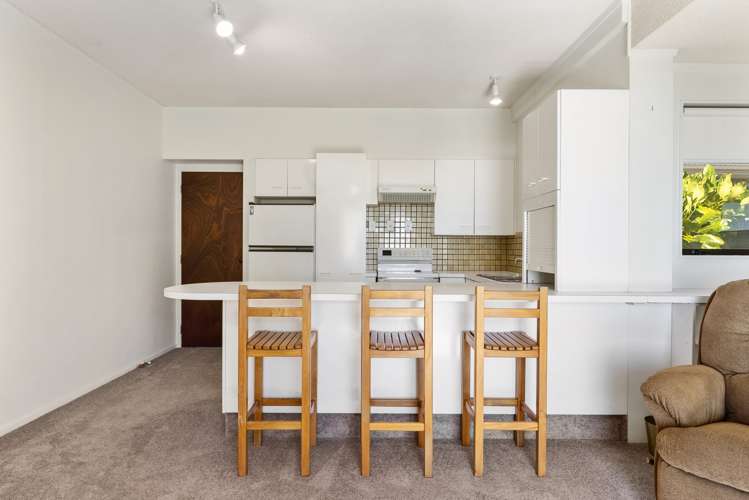 76 Marine Parade Mount Maunganui_17