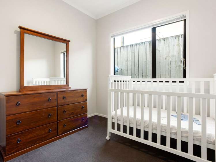 22 Pointon Glade Grandview Heights_17