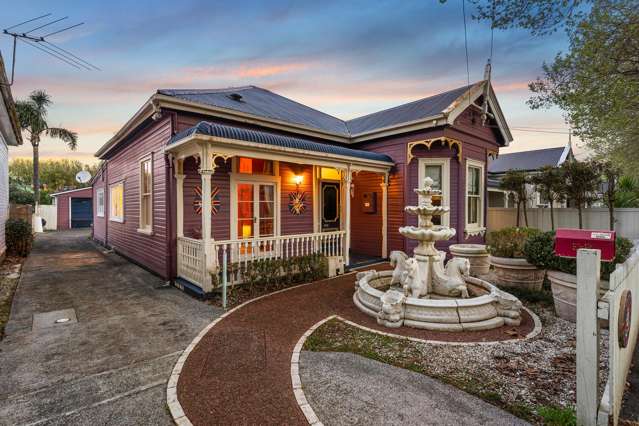 4 x 4 on Francis Street - Grey Lynn