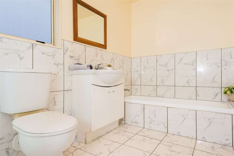 5 Silver Pine Avenue Woodridge_5