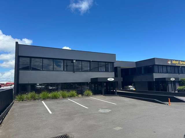 CBRE | Refurbished with Prime Exposure