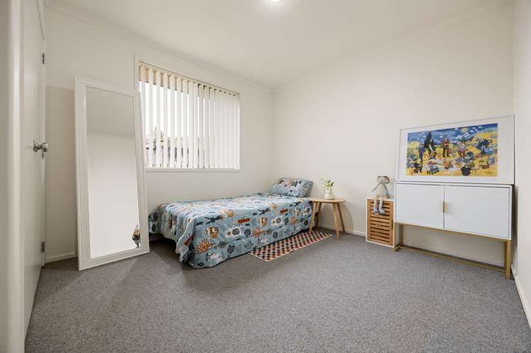 6 Saint Johns Avenue Hamilton East_11