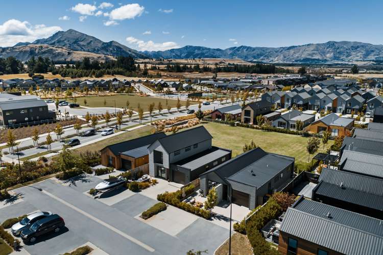 4 Matakanui Lane Wanaka_21