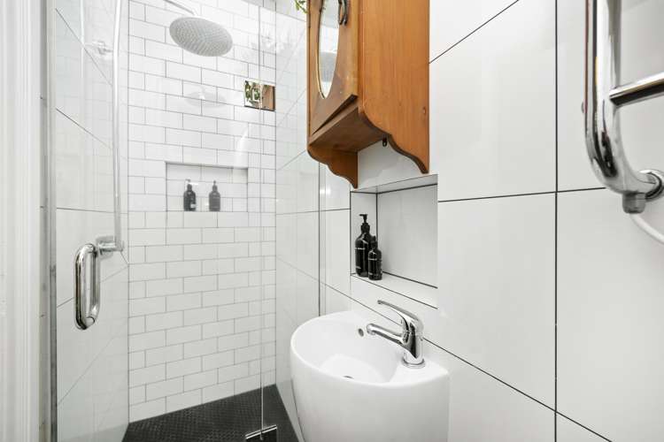 1-9 Deirdre Place Titirangi_20