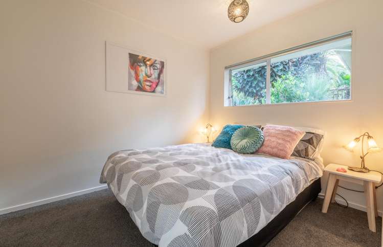 2/117 Glengarry Road Glen Eden_12