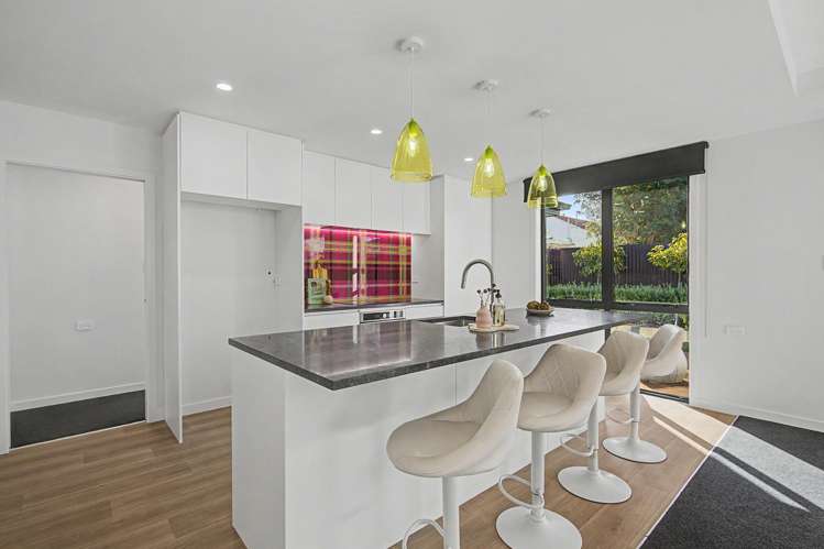 B/20 Holloway Waikiwi_5